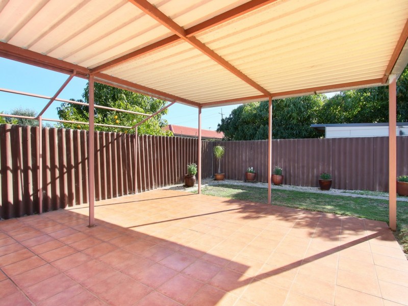 12 Eudanda Place, Cannington WA 6107