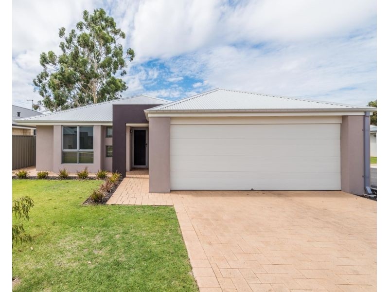 9/11 Brookland Street, Beckenham WA 6107