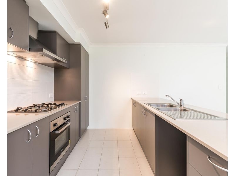 9/11 Brookland Street, Beckenham WA 6107