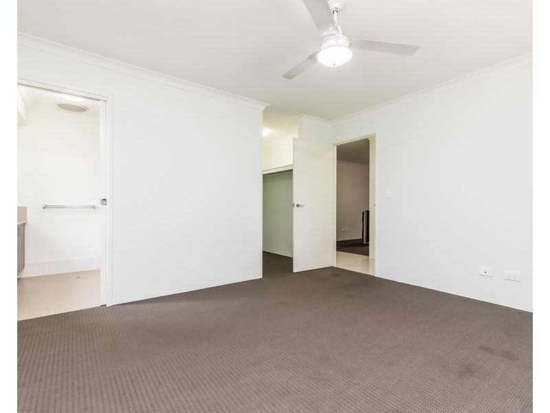 9/11 Brookland Street, Beckenham WA 6107