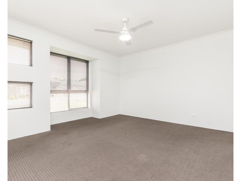 9/11 Brookland Street, Beckenham WA 6107