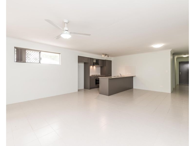 9/11 Brookland Street, Beckenham WA 6107