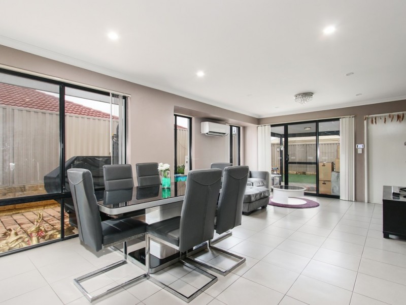18A Sydenham St, Beckenham WA 6107