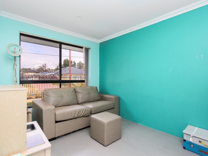 18A Sydenham St, Beckenham WA 6107