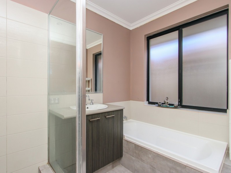 18A Sydenham St, Beckenham WA 6107