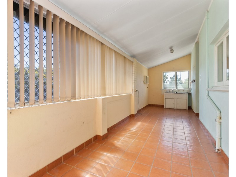 14 Mallard Way, Cannington WA 6107