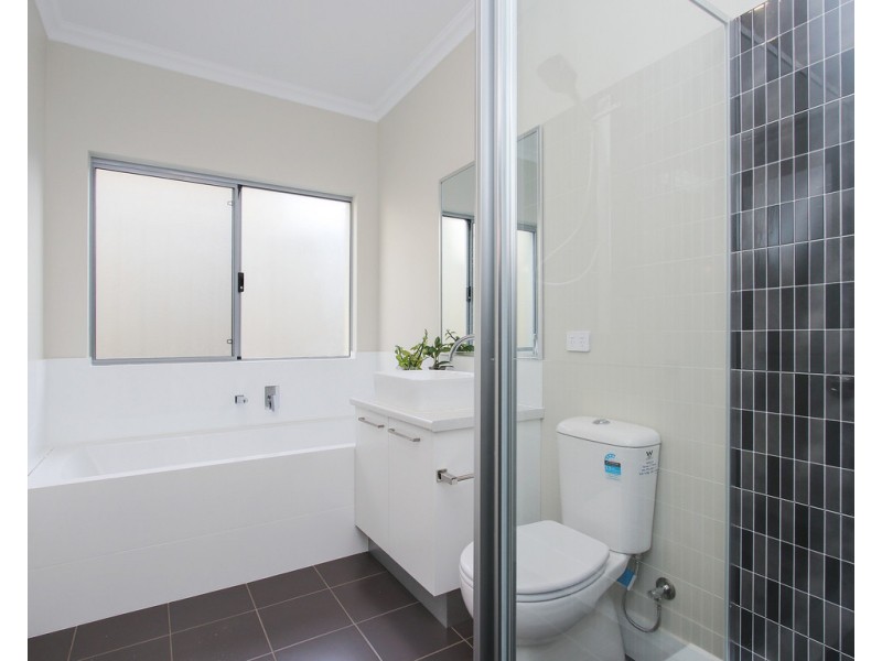 Lot 4/111-113 Sevenoaks Street, Bentley WA 6102