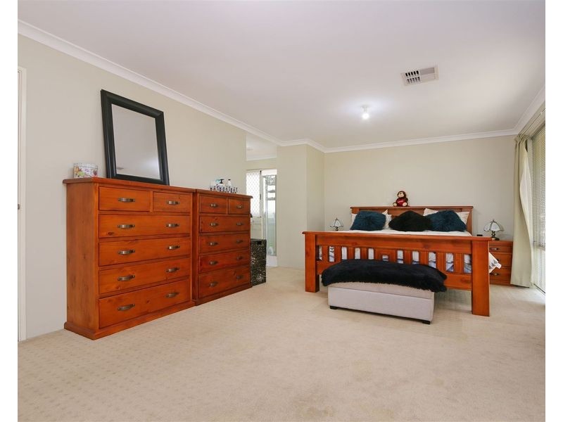 7 Minnow Fairway, Aveley WA 6069