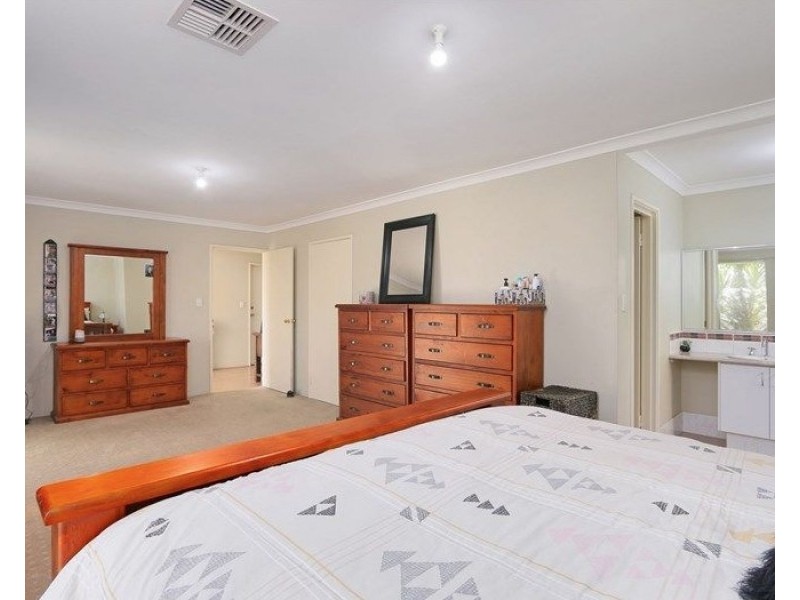 7 Minnow Fairway, Aveley WA 6069