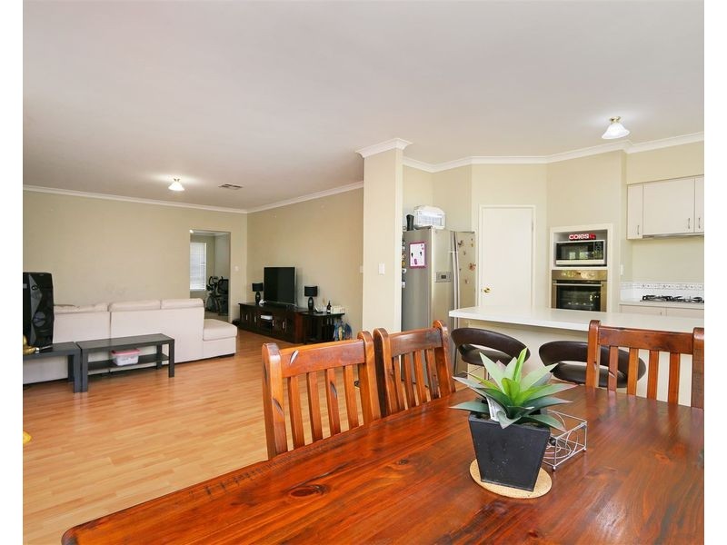 7 Minnow Fairway, Aveley WA 6069