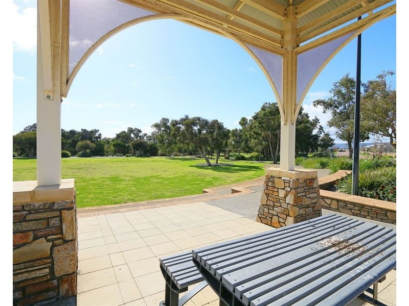 7 Minnow Fairway, Aveley WA 6069
