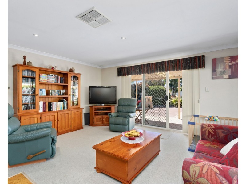 21 Carcoo Court, Beckenham WA 6107