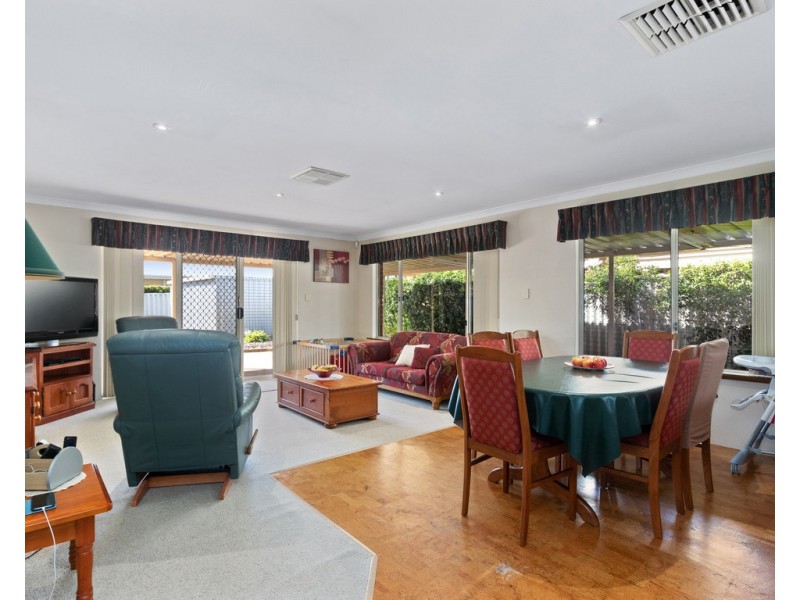 21 Carcoo Court, Beckenham WA 6107