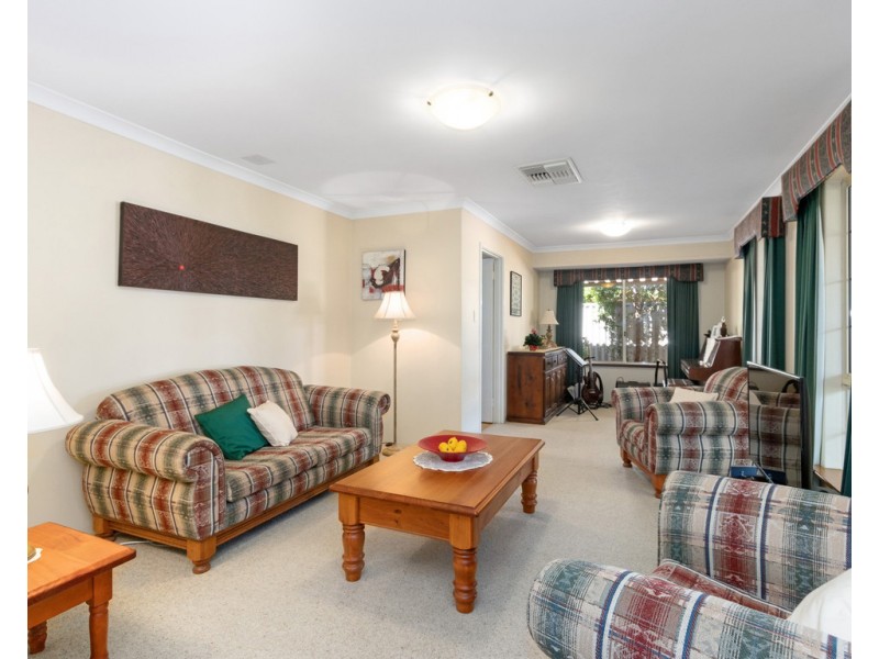 21 Carcoo Court, Beckenham WA 6107