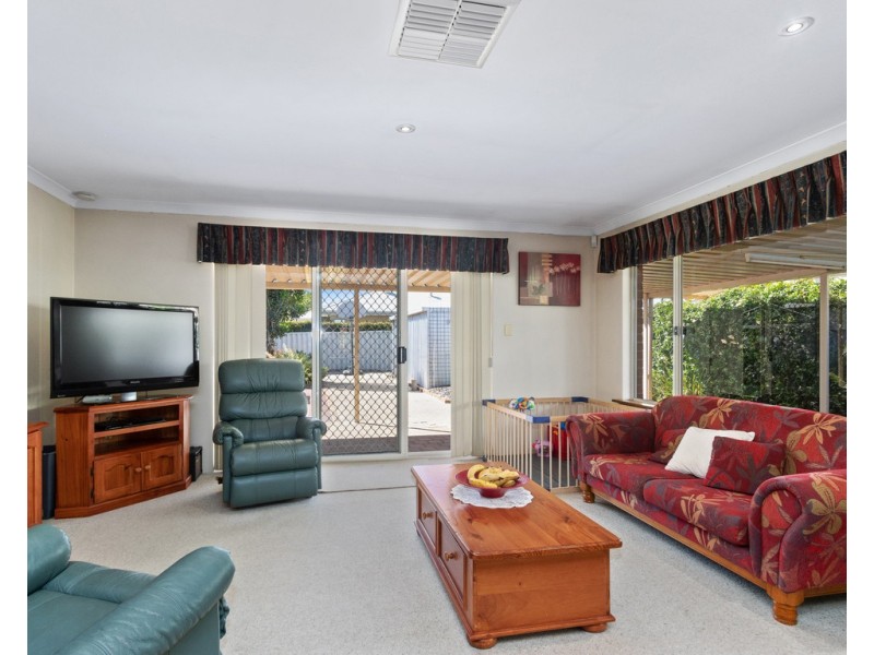 21 Carcoo Court, Beckenham WA 6107