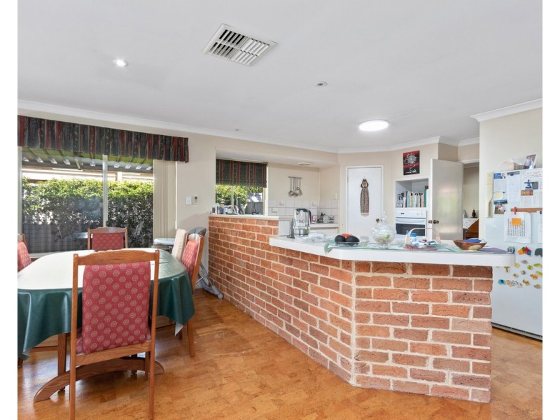 21 Carcoo Court, Beckenham WA 6107