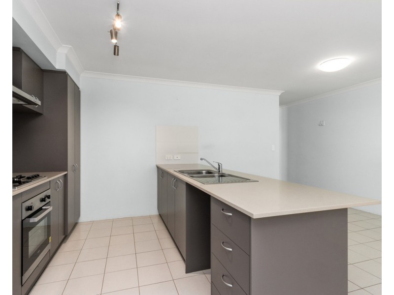 9/11 Brookland ST, Beckenham WA 6107