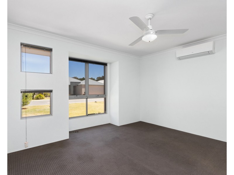 9/11 Brookland ST, Beckenham WA 6107