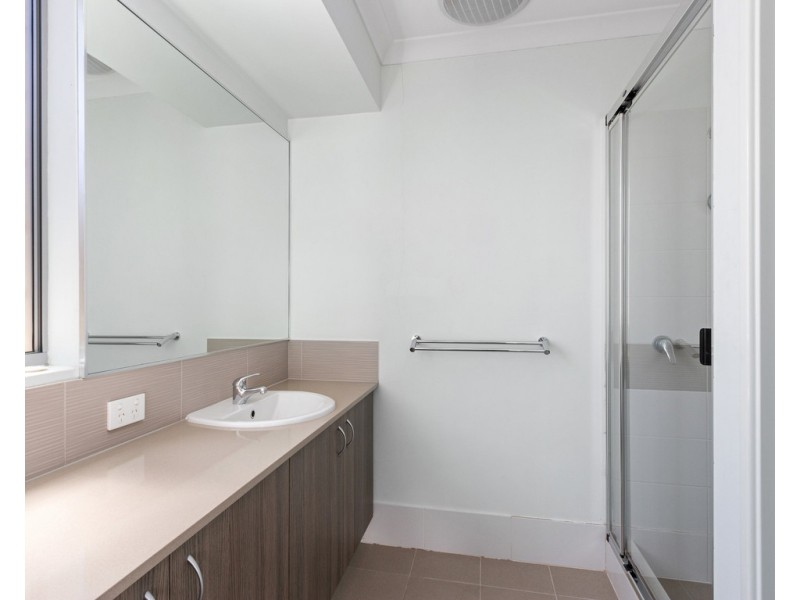 9/11 Brookland ST, Beckenham WA 6107