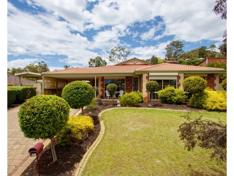 41 Derry Ave, Mount Nasura WA 6112