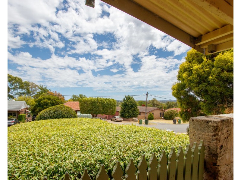 41 Derry Ave, Mount Nasura WA 6112