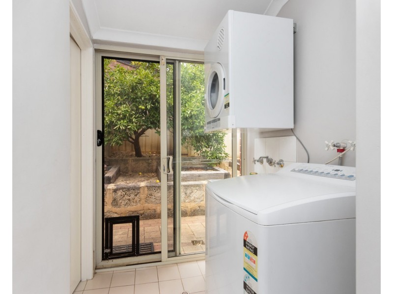 41 Derry Ave, Mount Nasura WA 6112