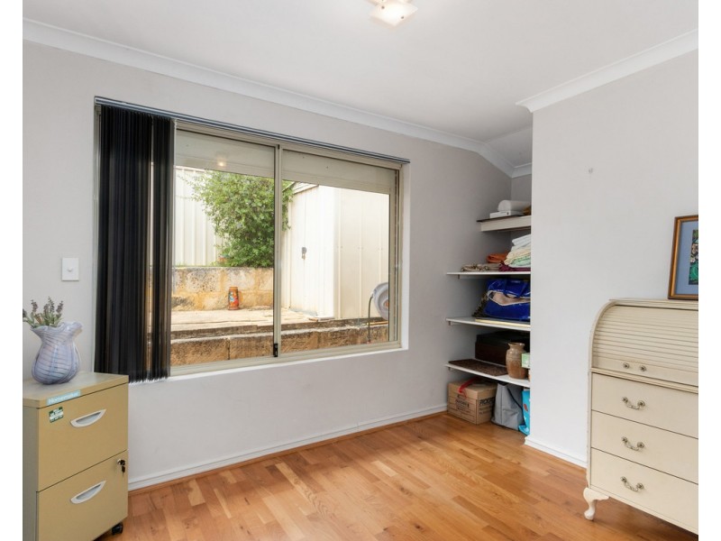 41 Derry Ave, Mount Nasura WA 6112