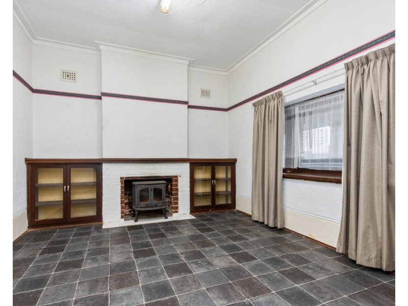 6 Fletcher St, Cannington WA 6107