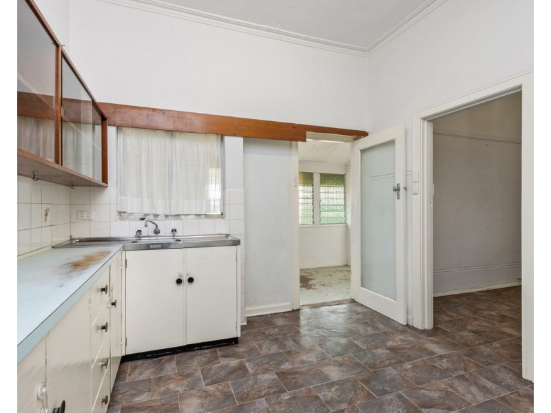 6 Fletcher St, Cannington WA 6107