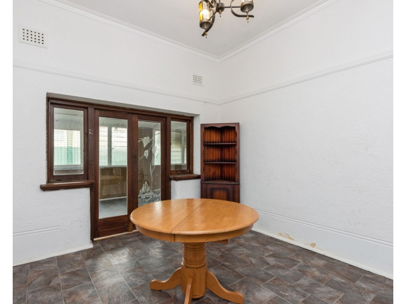 6 Fletcher St, Cannington WA 6107