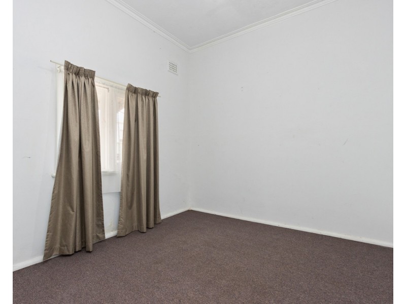 6 Fletcher St, Cannington WA 6107