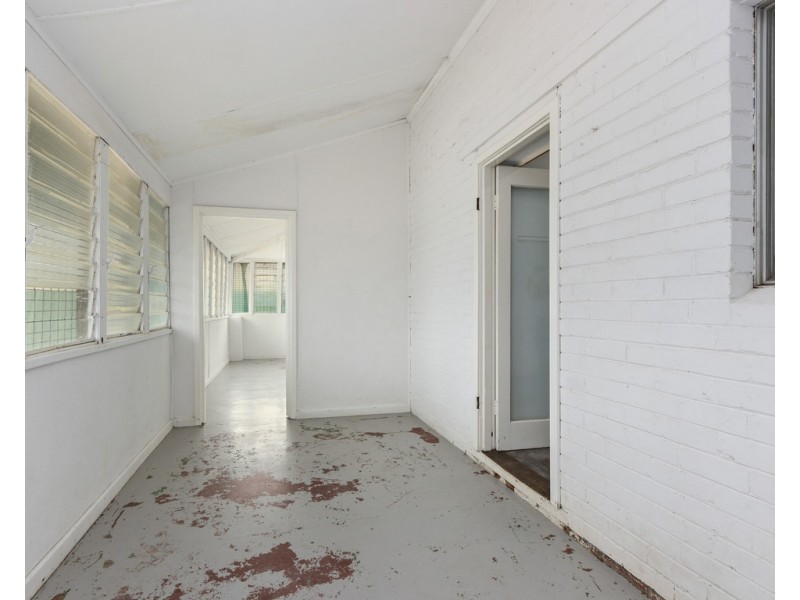 6 Fletcher St, Cannington WA 6107