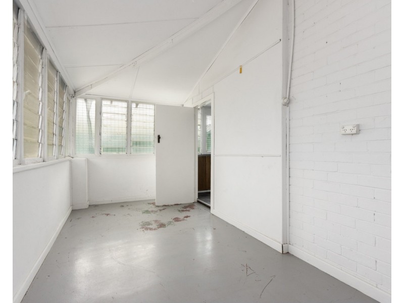 6 Fletcher St, Cannington WA 6107