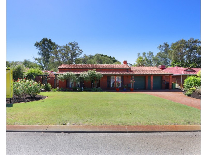 19 Grenadier Drive, Thornlie WA 6108