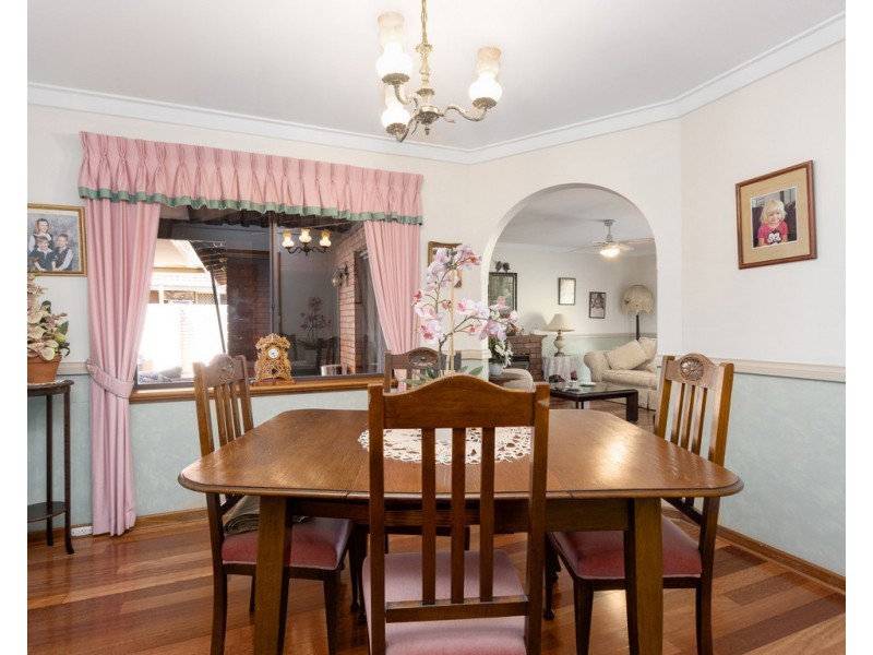 19 Grenadier Drive, Thornlie WA 6108