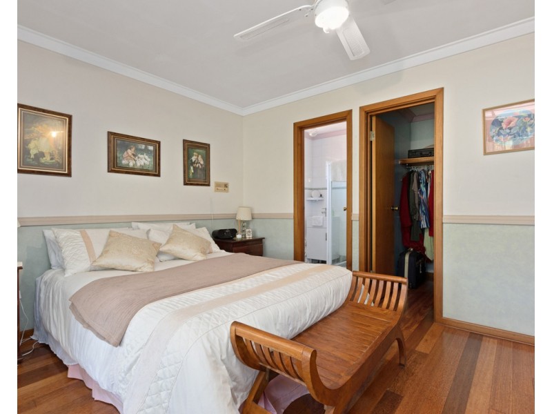 19 Grenadier Drive, Thornlie WA 6108