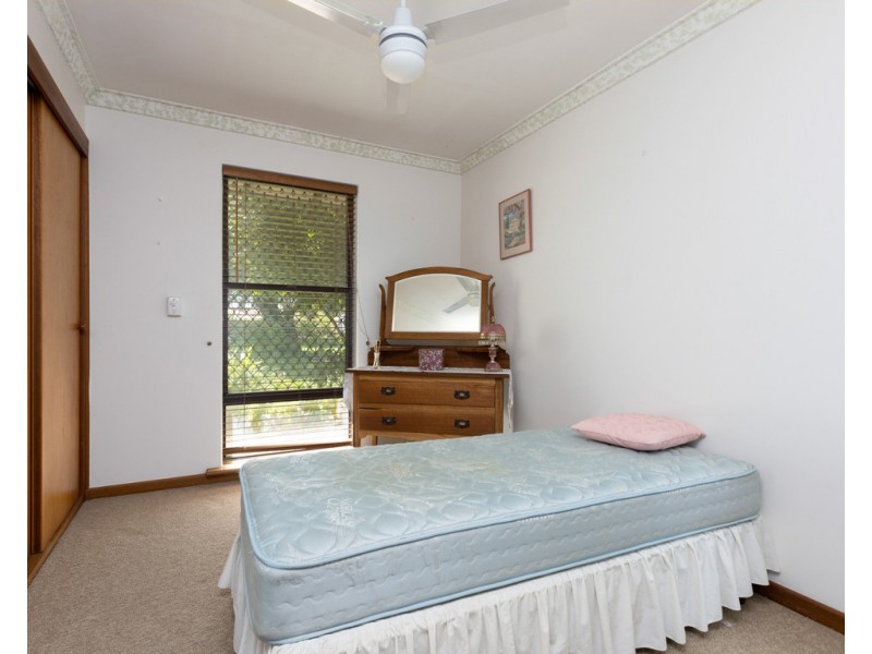 19 Grenadier Drive, Thornlie WA 6108