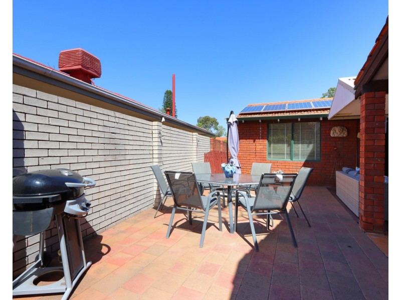 19 Grenadier Drive, Thornlie WA 6108
