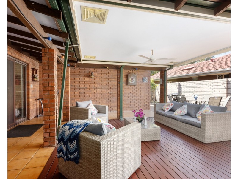 19 Grenadier Drive, Thornlie WA 6108