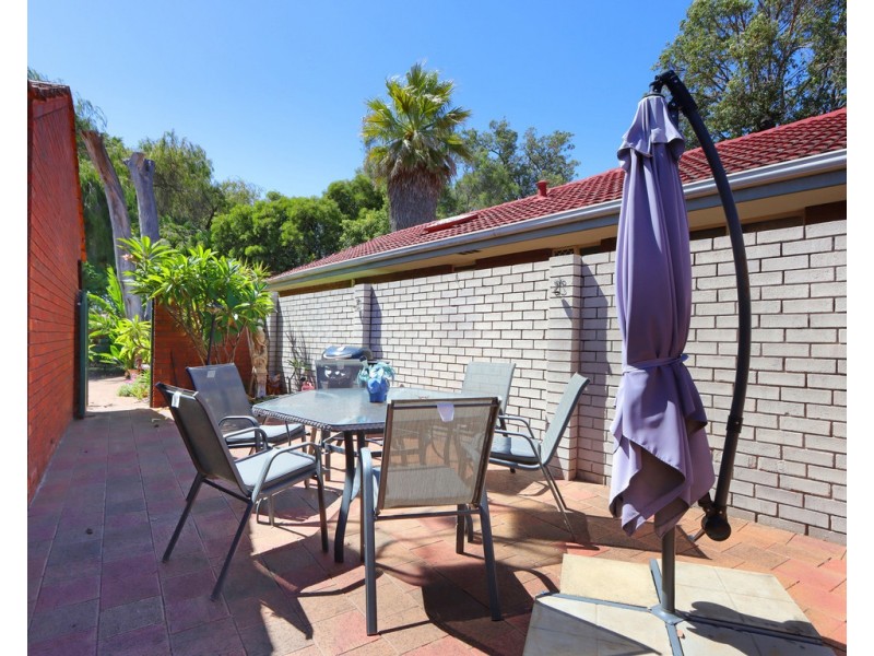 19 Grenadier Drive, Thornlie WA 6108