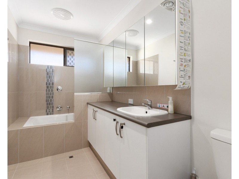 55 Oakover Way, Gosnells WA 6110