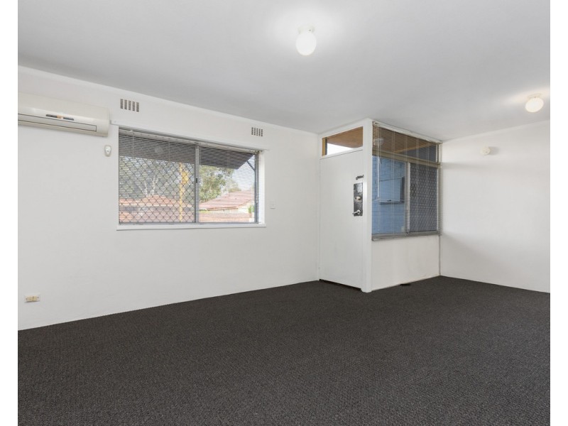 40B Southgate St, Langford WA 6147