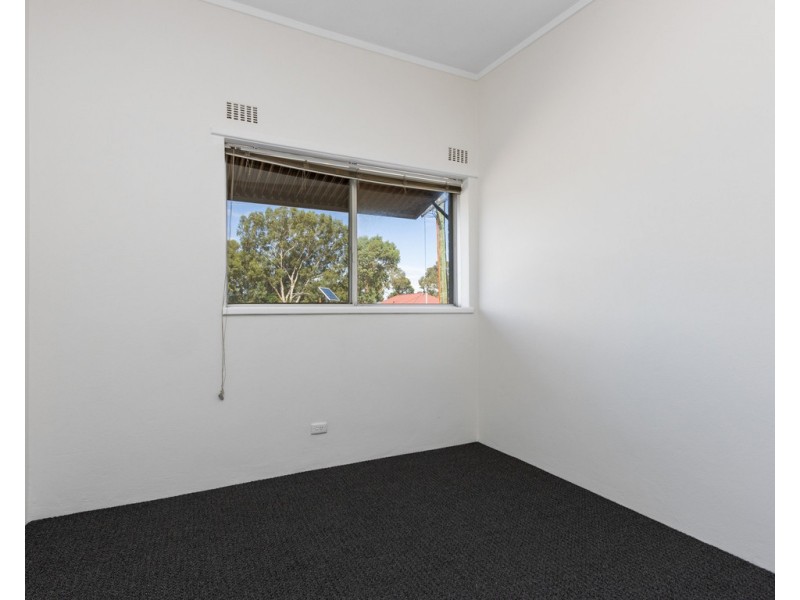 40B Southgate St, Langford WA 6147