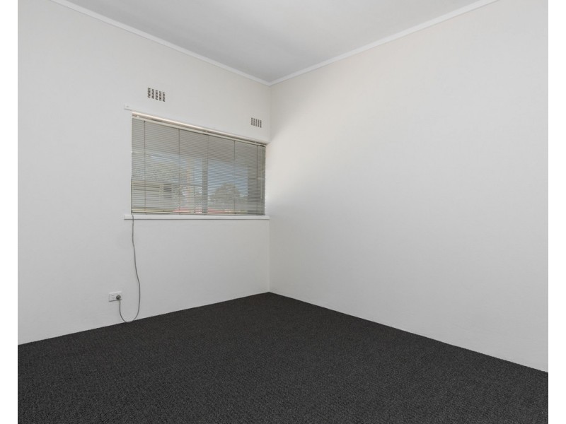 40B Southgate St, Langford WA 6147