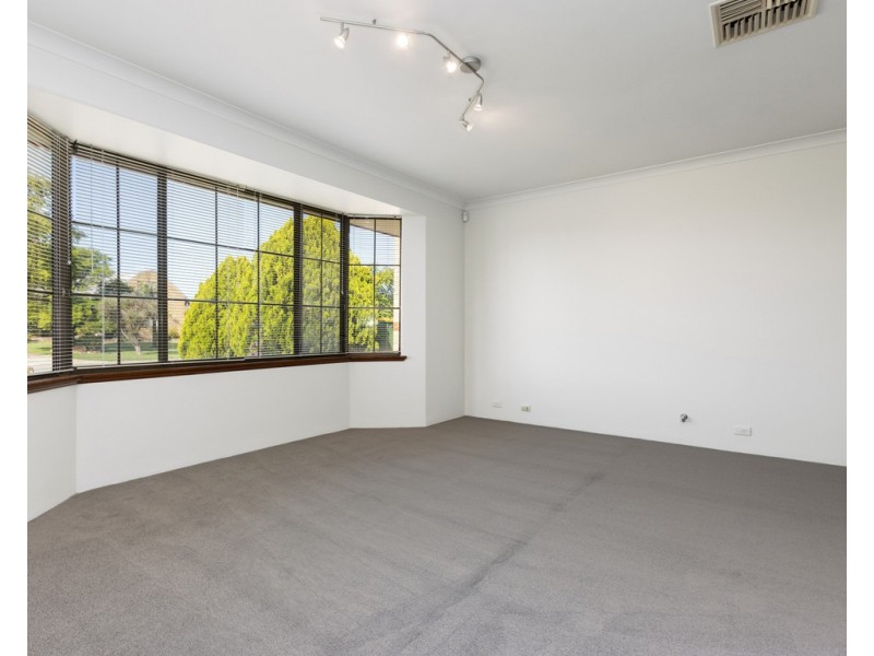 1/15 Morgan Street, Cannington WA 6107