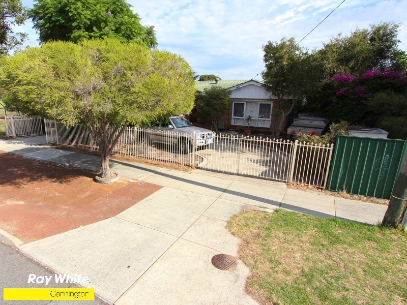 18 Dulwich Street, Beckenham WA 6107