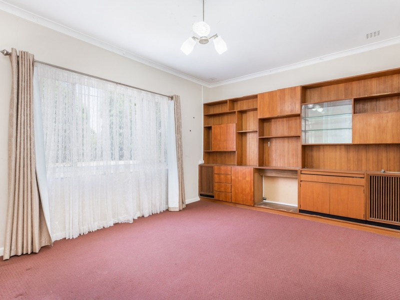 36 Cross Street, Queens Park WA 6107