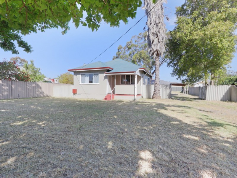 76 Jubilee Street, Beckenham WA 6107