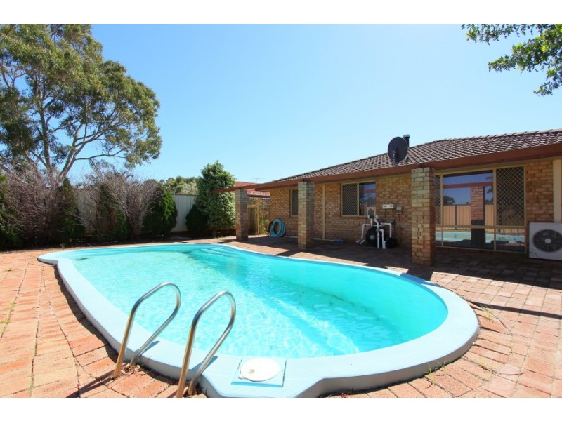 105 Luyer Ave, Beckenham WA 6107