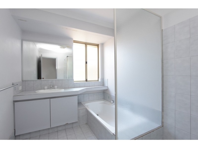 105 Luyer Ave, Beckenham WA 6107